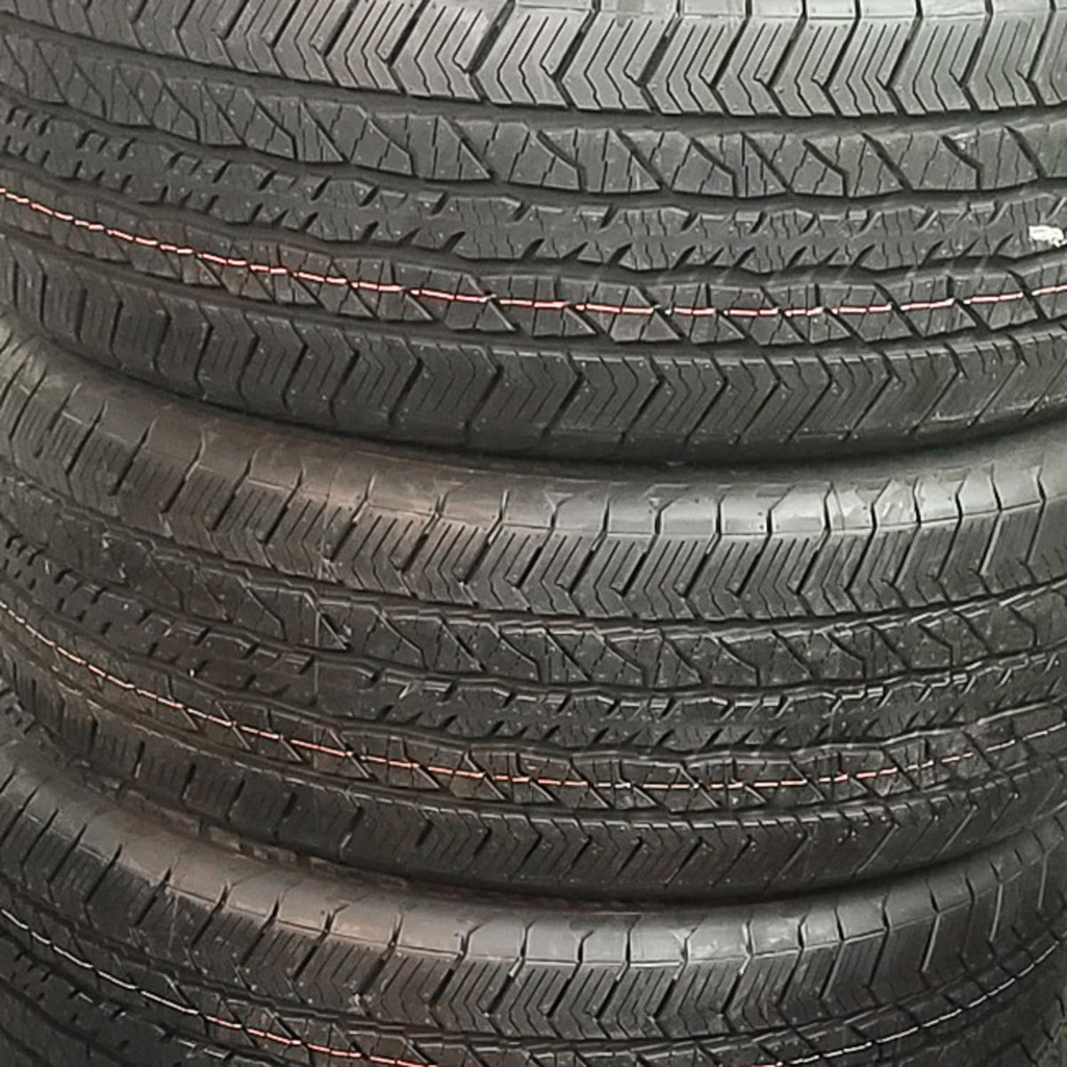 275/60R20 115T Tire A34326